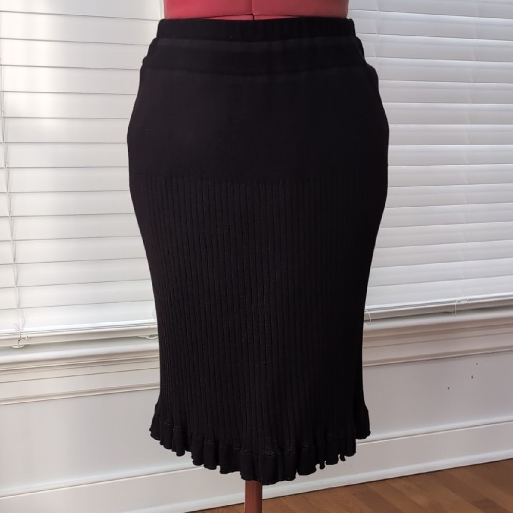 Vintage Y2K DKNY Ribbed Ruffle Hem Whimsy Goth Grunge Witchy Minimalist Skirt